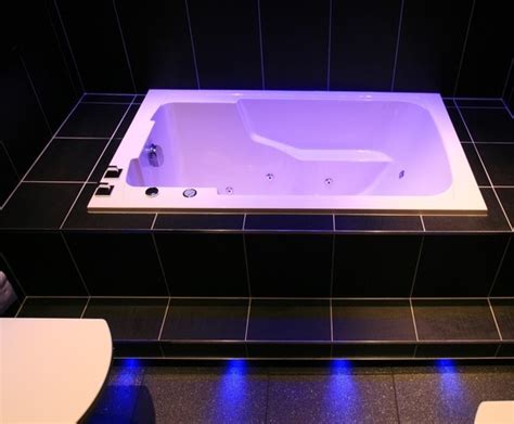 A quality deep soaking, japanese style, oriental bath tub, plain bath manufactured in the uk, deep soaking, and japanese style. Nirvana Japanese-style deep-soaking tub | Design & Form ...