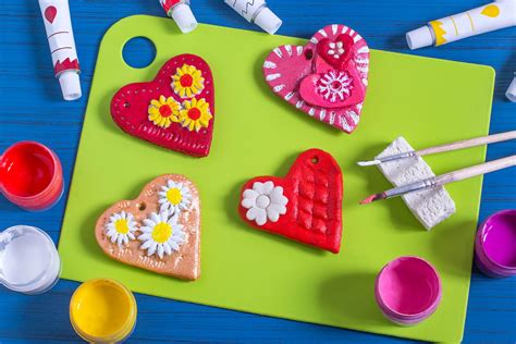 Ciao a tutti amici e amiche !!! Lavoretti in pasta sale per Pasqua - A casa con i bambini ...