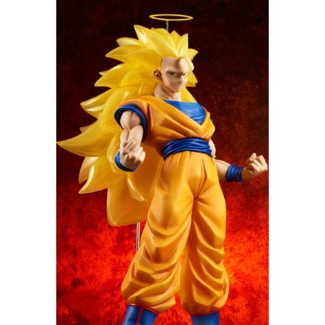 The paint job is top notch and i like the really bright and vibrant colours used on her and she is sure to look good along. Dragon Ball Z - Son Goku (Super Saiyan 3) Limited Edition ...