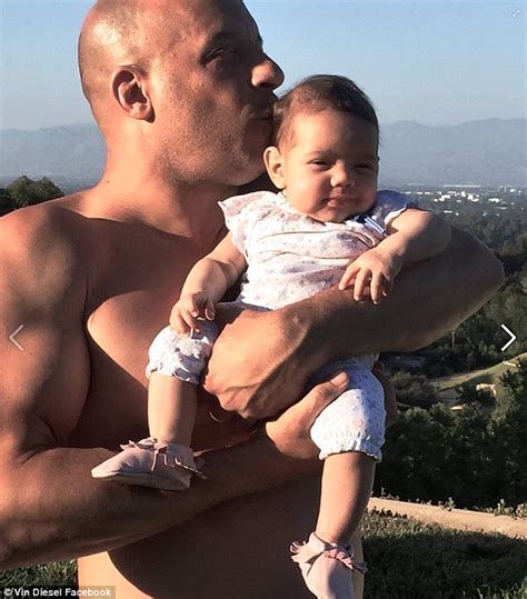 Vin diesel astrolog/psikiyatrist annesi ve üvey babası tarafından büyütülmüştür. Vin Diesel's Wife, Girlfriend, Daughter » Celebily