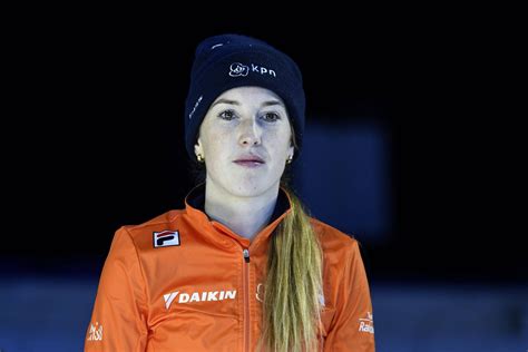 Van ruijven werd amper 27 jaar. Lara van Ruijven: Amtierende Shorttrack-Weltmeisterin mit ...