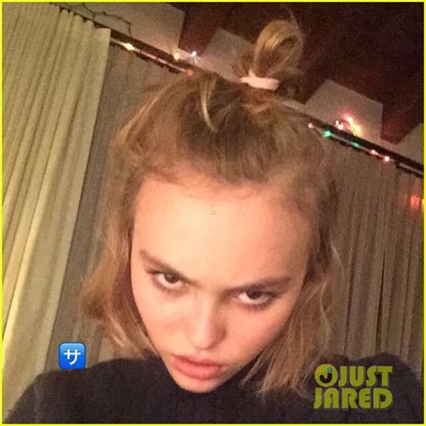 Memiliki uruan file terbilang sangat kecil dibanding aplikasi lain. Lily Rose Depp Comes Out as Sexually Fluid on Instagram: Photo 3445389 | Lily Rose Depp Pictures ...