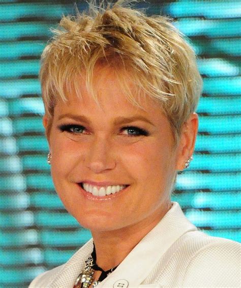 Xuxa fez a sua passagem por lá no auge da sua carreira internacional, onde teve seu programa exibido em diversos canais a cabo. Xuxa - SensaCine.com