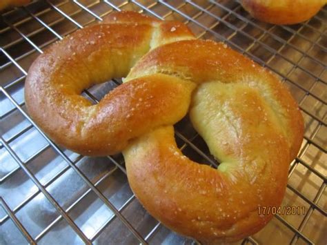 I'm sure that works and would be great in a pinch. Soft Pretzels (For Bread Machines) Recipe - Food.com ...