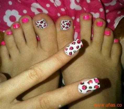 Y el pie tampoco debe ser desdeñado, ya que existen ahí similares superficies con hermosas cutículas. Decoraciones de uñas de los pies y manos | Uñas Decoradas ...