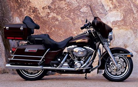 Set an alert to be notified of new listings. HARLEY DAVIDSON Electra Glide Classic specs - 2004, 2005 ...