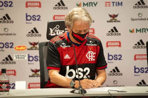 A informação foi confirmada na noite de hoje pelo clube português. Flamengo oficializa renovação com Jorge Jesus até junho de ...