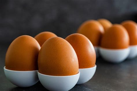 Paling penting, jangan ambil lebih 2 biji telur rebus ketika sarapan. Kalori Telur Rebus Lebih Rendah dan Lebih Sehat - CDW Media