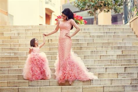 Partnerlook für mütter, kinder und geschwister. Great dresses mother and daughter partnerlook | Mutter und ...