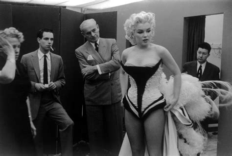 Madison monroe and associates, miami lakes, florida. 30/03/1955 Essayage chez Brooks Costume - Divine Marilyn ...