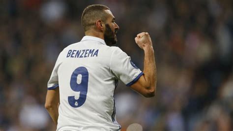Here are the list of best womens hairstyles 2020 & trendy women haircuts 2020 to 2021 you must try. FRANCESES EN EL MUNDO: Capitán Karim Benzema | FUTBOL FRANCES