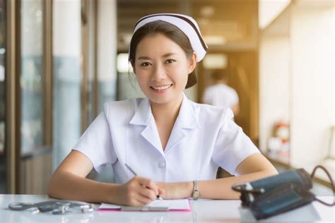 Experienced (16+ years of experience): Steps to Becoming a Registered Nurse in Malaysia - AIMST ...
