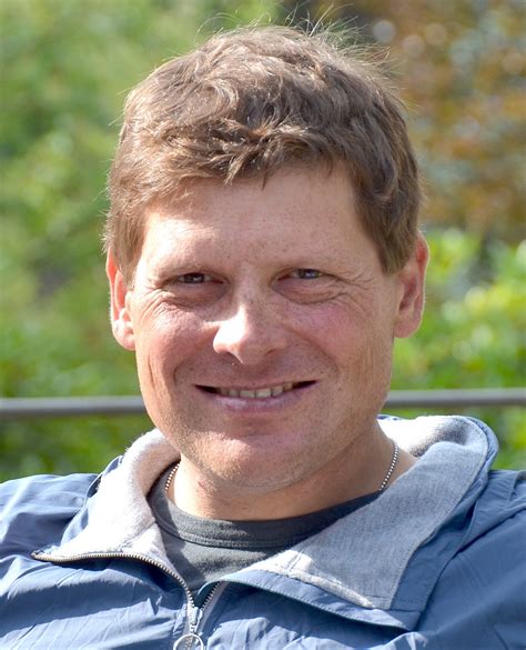 Kedua saham tersebut adalah pt citatah tbk (ctth) dan pt triwira insanlestari tbk (tril). Jan Ullrich - Wikipedia bahasa Indonesia, ensiklopedia bebas