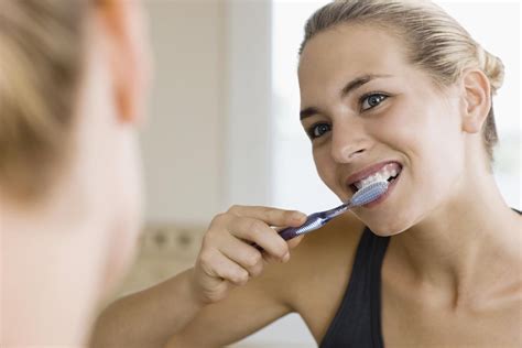 Comment bien se brosser les dents ? - Magazine Avantages