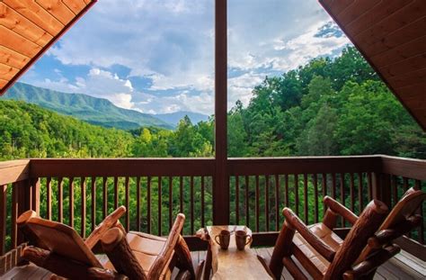 If you are looking to get away from the hustle and bustle of the busy city and keen to discover romantic cabins in gatlinburg, then here you have some of the best private cabin rentals in tennessee. The Perfect 2-Day Itinerary for a Romantic Getaway in ...