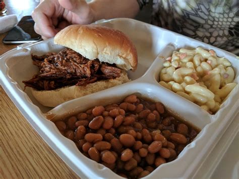 May 16, 2021 · serve pulled pork in a sandwich, with nachos, tamales, tacos, burritos, or quesadillas. Side Dishes To Go With Pulled Pork / Revolutionary Recipes ...