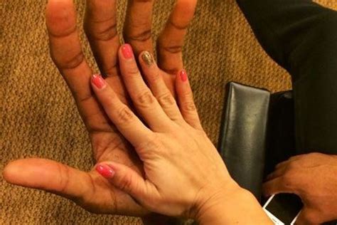 {{ target.name }}'s hands are estimated to be {{ target.height }} inches in length. Kawhi Leonard's Huge Hands Make Female Fan's Hands Look Miniature | Bleacher Report | Latest ...