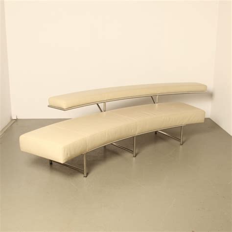 Entstanden in den 1920er jahren hat das sofa lota auch heute. Eileen Gray 'Monte Carlo' Sofa or Lounge Bench by ...