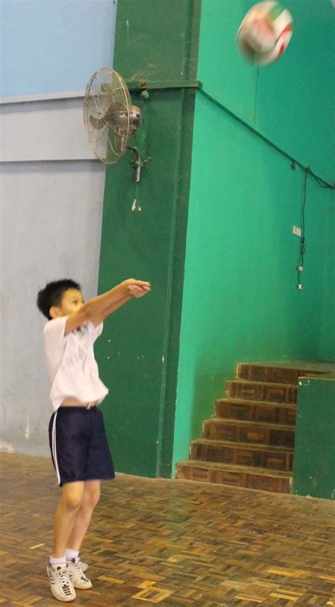 Sukar untuk tidak bermain bola tampar sekalipun dalam hidup anda. PERMAINAN BOLA TAMPAR: Teknik Pukulan Menyangga Dalam Bola ...