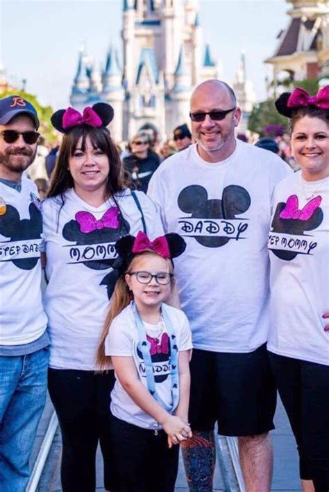 This Dad's Viral Disney Photo Captures How Magical ...