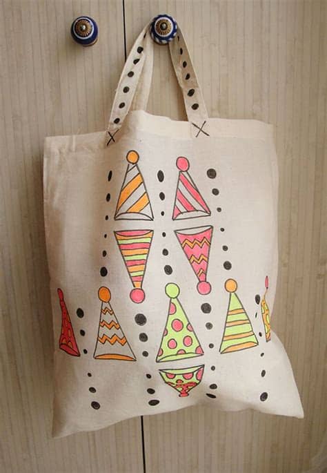 Shop quality canvas and other tote bags at wholesale prices. Decorate Canvas Tote Bags With Fabric Markers - creative ...