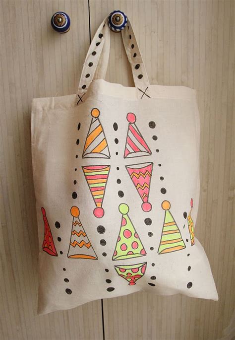 Canvas tote bags food storage bags for women (ecosniffer.com). Decorate Canvas Tote Bags With Fabric Markers - creative ...