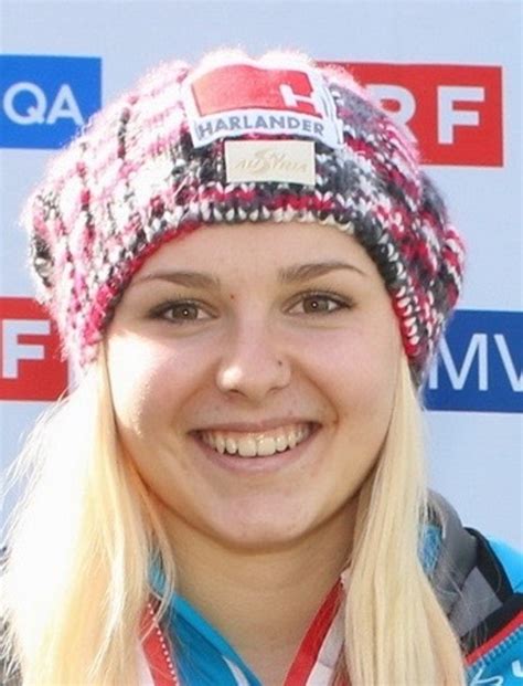 Chiara hölzl (born 18 july 1997 in schwarzach im pongau) is a ski jumper who competes internationally for austria. Chiara Hölzl springt aufs Weltcup-Podest - Pongau