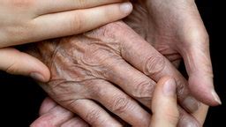 Biedenkopf, der 91 jahre alt wurde, prägte die cdu und sachsen über jahrzehnte. Alt über Jung - Interview Prof. Kurt Biedenkopf | Das ...