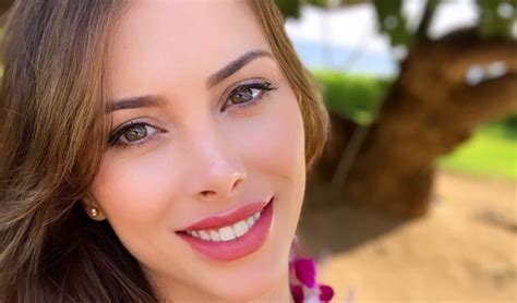 Последние твиты от daniel collett (@danielcollett). La tierna foto con que Daniela Colett mostró lo avanzado ...