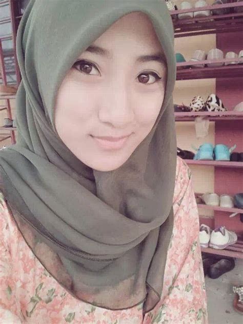 Check spelling or type a new query. Foto Wanita Cantik Berhijab | liataja.com | Wanita cantik ...