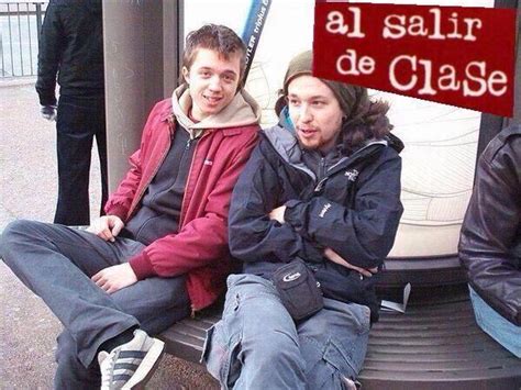 Al salir de clase es una serie de televisión española de corte juvenil, emitida entre 1997 y 2002 por telecinco y producida por bocaboca. JotaEle® on Twitter: "Pablo Iglesias e Iñigo Errejon en ...