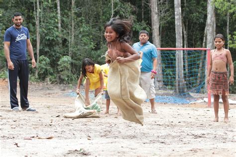 No entanto, isso é um fato comum a qualquer jogo, e é fruto da interação tática entre as duas equipe. Crianças indígenas da rede municipal de ensino participam ...