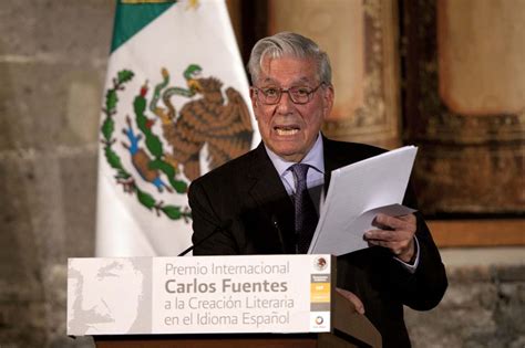 He learned english at age four in washington, d.c. Vargas Llosa recibe Premio Carlos Fuentes | Poblanerías en línea