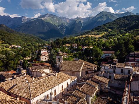 Tutta la russia a portata di mano. Isola del Gran Sasso d'Italia, nuovo video promozionale e ...