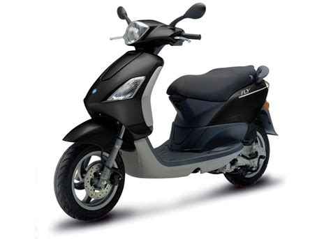 The most accurate 2009 piaggio fly 50s mpg estimates based on real world results of 12 thousand miles driven in 5 piaggio fly 50s. Piaggio Fly 50 2T - DVMoto