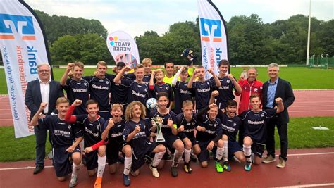 📋 impressum, datenschutz & co. Cup der Freisinger Bank: Sieger U15-Junioren: TSV 1860 ...