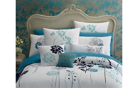Check out our furniture and home furnishings! LORRAINE Duvet Cover Set (Queen) | JYSK (With images) | Duvet cover sets, Master bedroom ...