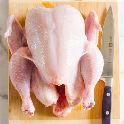 You can buy a whole chicken and have your butcher cut them notes about easy roast chicken pieces recipe: Como cortar um frango inteiro -
