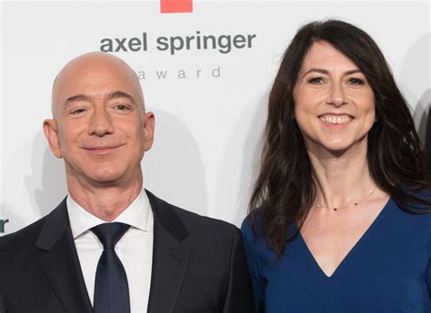 Mackenzie scott donates millions to another surprising list of colleges. MacKenzie Scott, ex-mulher de dono da Amazon, doa mais de ...