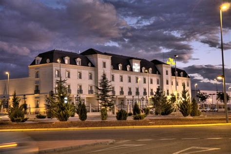 El hotel santa isabel está situado en el centro de toledo, próximo a la catedral de santa maria. HOTEL SANTA ISABEL (Albacete, Castilla-La Mancha ...