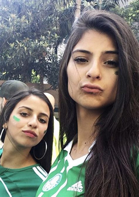 Sociedade esportiva palmeiras is a brazilian professional football club based in the city of são paulo, in the district of perdizes. Pin de muzamil aziz em female fans | Palmeiras, Futebol e ...