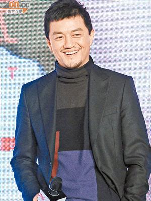 Look up in linguee suggest as a translation of 李亞鵬 李亞鵬認畀王菲食住 - 東方日報