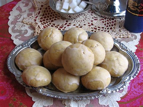 We all bake christmas cookies en masse. This Russian Spice Cookie Is a Traditional Christmas Treat ...