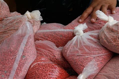 Richtiges methamphetamin kaufen (crystal meth) könnte man online nur aufwändig im darknet. China must act to stem Myanmar's runaway meth trade ...