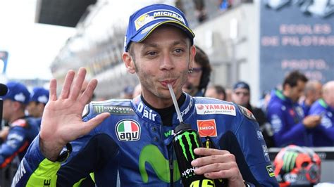 Still dating his girlfriend linda morselli? MotoGP: Valentino Rossi leaves hospital after motocross ...