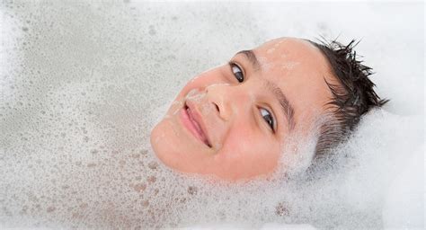 If everyday baths are out, exactly how often should you bathe your newborn? Your 6 1/2-year-old: Bath time | BabyCenter