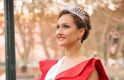 Carole buffière est la nouvelle miss lozère 2021. Miss France 2021. A la découverte de la candidate de Rhône ...