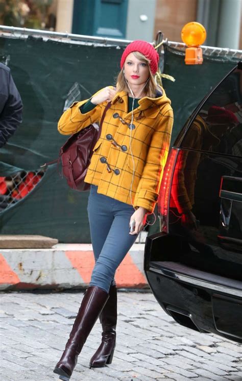Besides making a musical impact taylor is also known for below we have brought together some of the most interesting and beautiful pictures of taylor swift that we could find on the internet. Taylor Swift in Tight Jeans -05 | GotCeleb