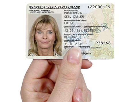 Für personalausweise müssen seit 1. Bilder für den Personalausweis: Stadt Köln und Fotostudios ...