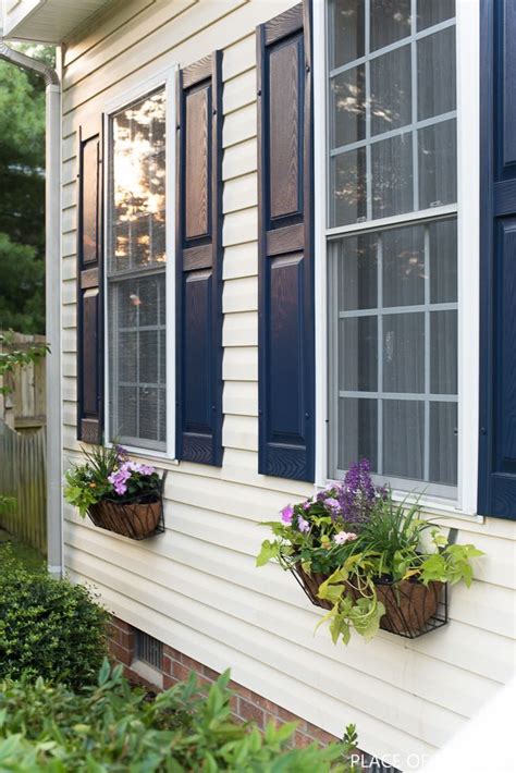 My vinyl siding is a cappuccino color. Pin by vlada.pevna on DIY in 2020 | Vinyl siding, Vinyl ...